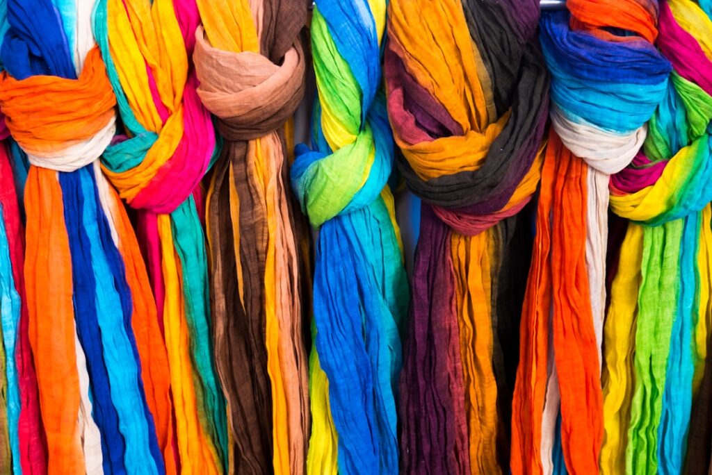 Les Avantages Incontournables de la Teinture Textile Synthétique